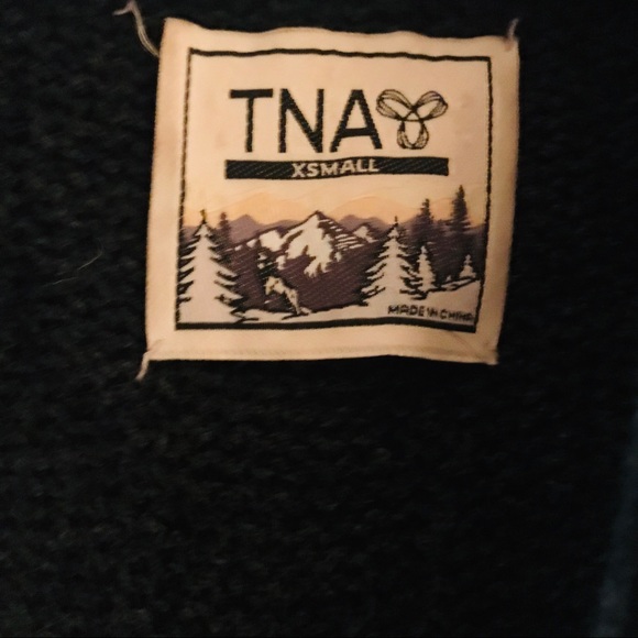 TNA Sweater - Picture 3 of 4